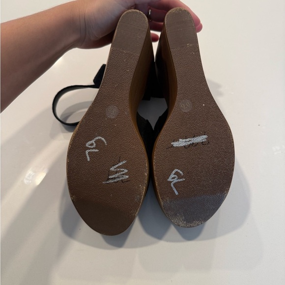 Steve Madden Black Wedge Sandals - Picture 4 of 8